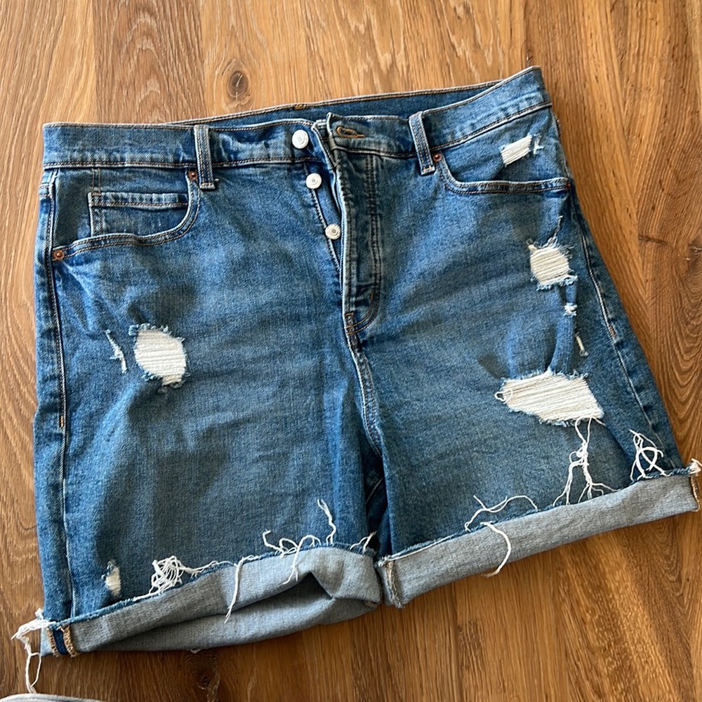 Old Navy distressed Jean Shorts